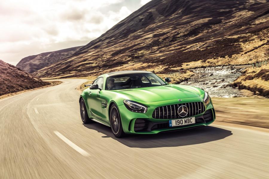  Mercedes-AMG GT R 2017 года  (UK) (фото 26 из 40)